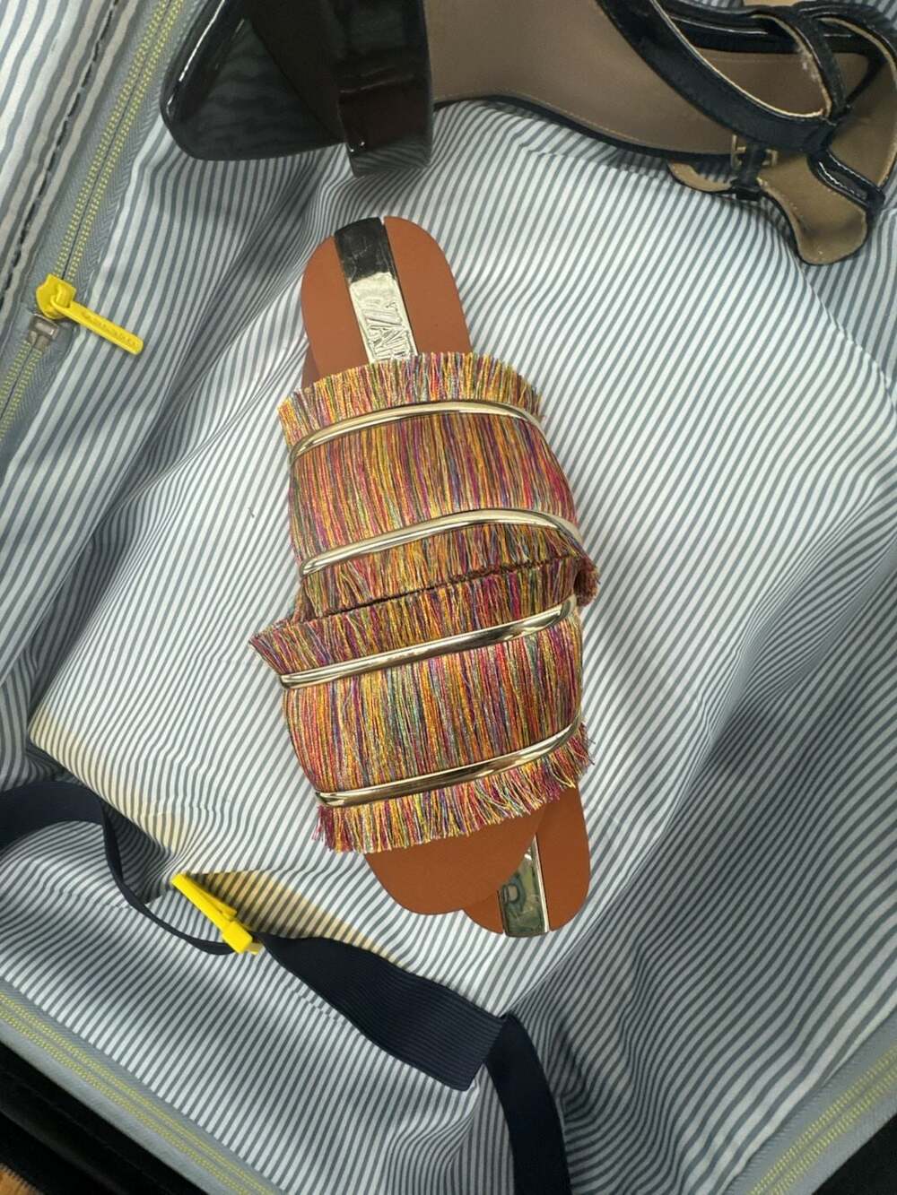 Zara Multicolor Fringe Metallic Bar Flat Slides - Picture 1 of 2